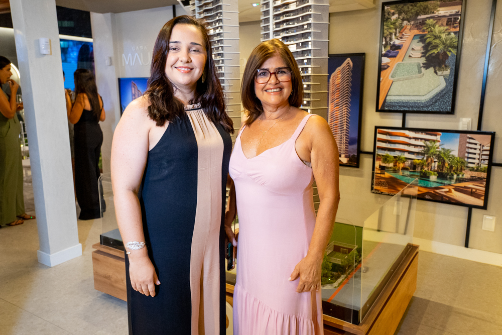 Daiana Araújo E Silvia Curvina