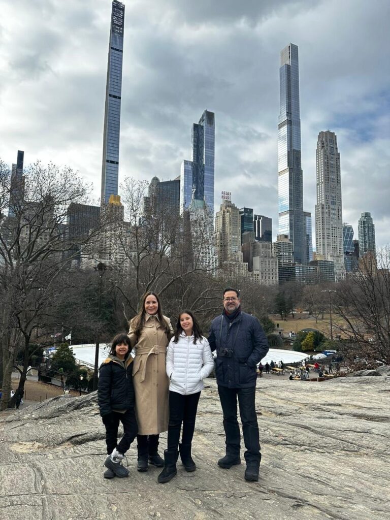 Enzo, Manoela Crisóstomo, Marina E Márcio Crisóstomo