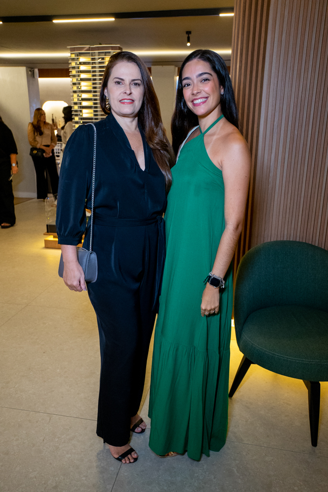 Raquel Ximenes E Isadora Dias