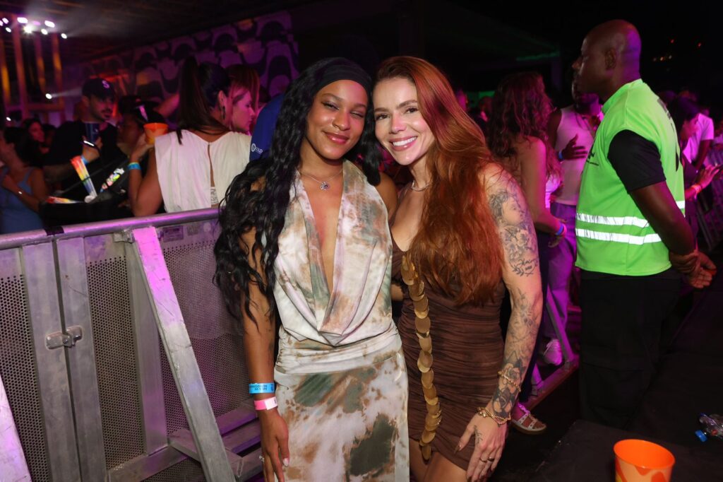 
				Rebeca Andrade E Thais Vasconcelos
				