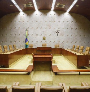 Corrida ao STF antecipa disputa por redução de penas do 8 de janeiro
