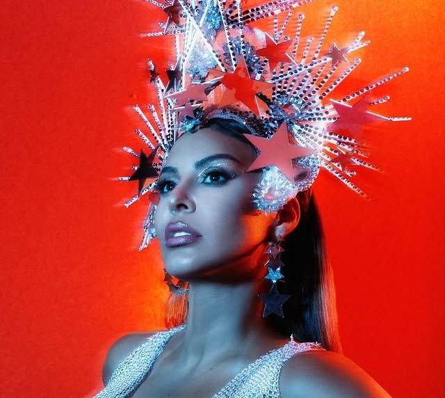 Alinne Rosa brilha no Carnaval de Salvador com homenagem ao axé Alinne Rosa brilha no Carnaval de Salvador com homenagem ao axé