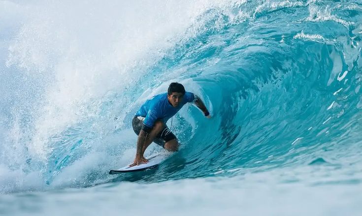 Brasil tem seis surfistas nas oitavas de final na etapa de Abu Dhabi