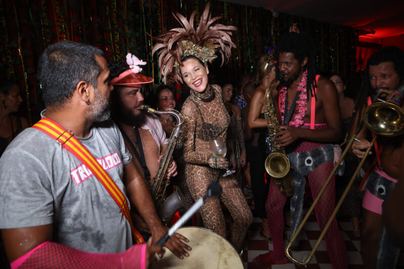 Baile Alto Rio - Noite das Onças agita Hotel Santa Teresa MGallery com festa e compromisso ambiental
