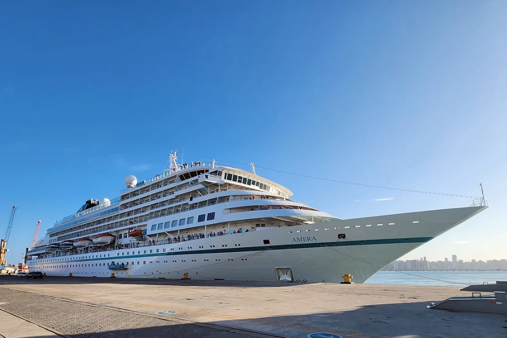 Fortaleza recebe 5º navio da temporada e reforça a expansão do turismo marítimo Fortaleza recebe 5º navio da temporada e reforça a expansão do turismo marítimo