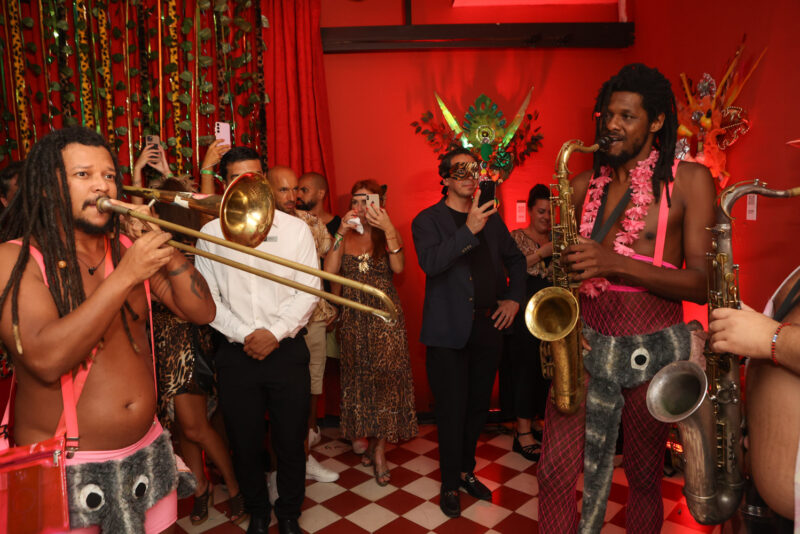 Baile Alto Rio - Noite das Onças agita Hotel Santa Teresa MGallery com festa e compromisso ambiental
