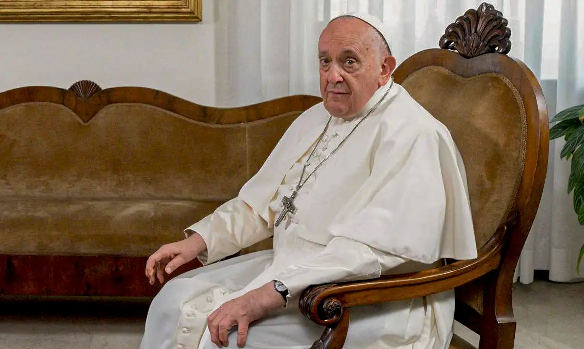 Papa Francisco segue internado com infecção. Vaticano diz que quadro clínico é complexo Papa Francisco segue internado com infecção. Vaticano diz que quadro clínico é complexo