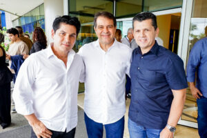Pompeu Vasconcelos, Evandro Leitão E Erick Vasconcelos (2)
