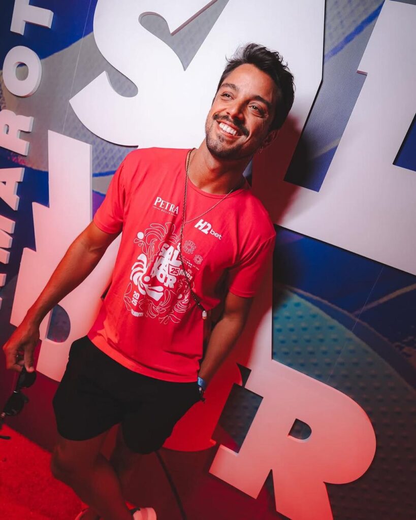 
				Rodrigo Simas
				