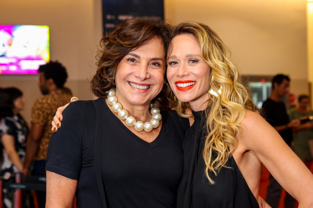Totia Meireles E Mariana Ximenes