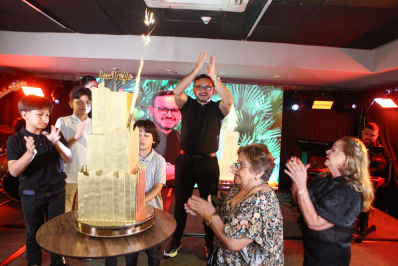 B-DAY - José Teófilo comemora 50 anos rodeado pela família e amigos em Sunset Party no Gran Marquise