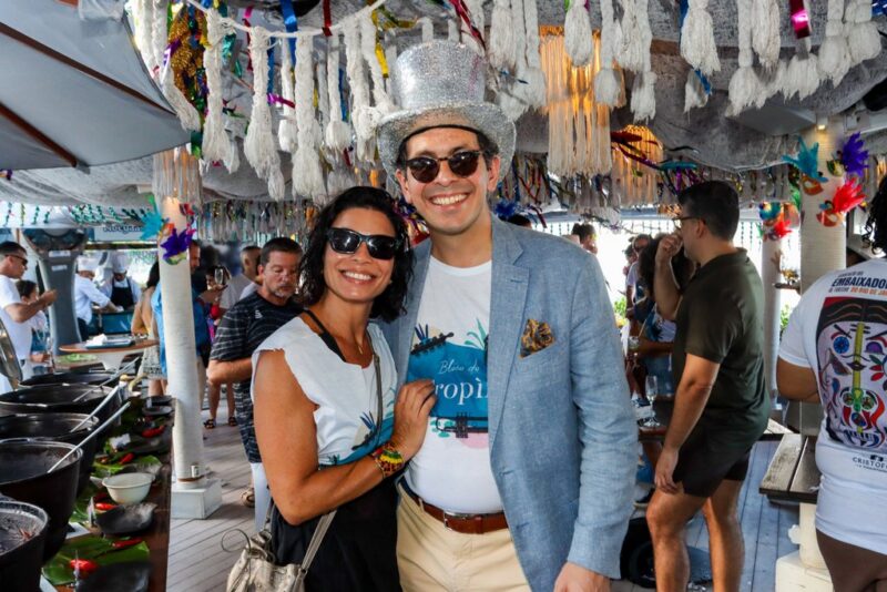 IN Rio - Bloco de Carnaval agita o Tropìk, beach club do Fairmont Rio de Janeiro Copacabana