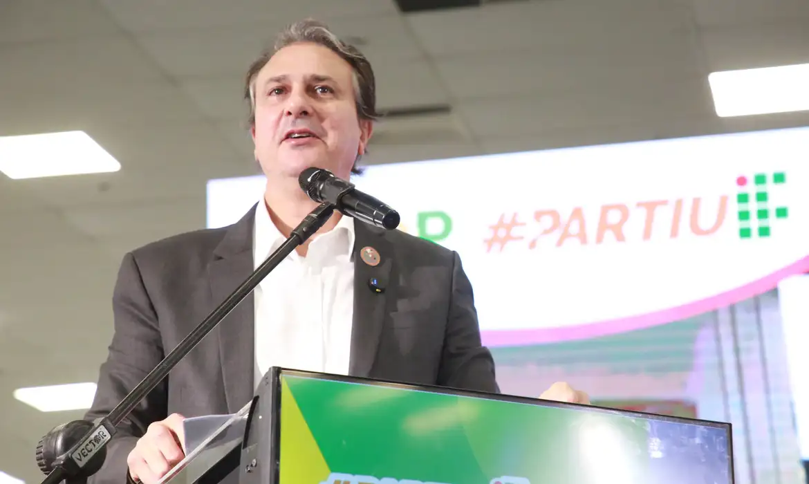 Camilo Santana lança programa para ampliar acesso ao ensino técnico Camilo Santana lança programa para ampliar acesso ao ensino técnico