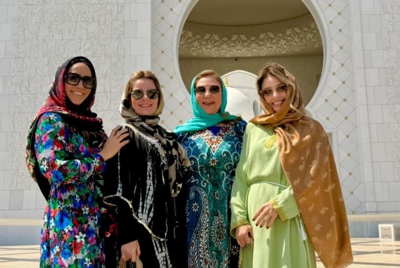 Nádia Bismarck, Tatiana Luna, Jória Araripe e Dani Peixoto passeiam em Dubai e Abu Dhabi