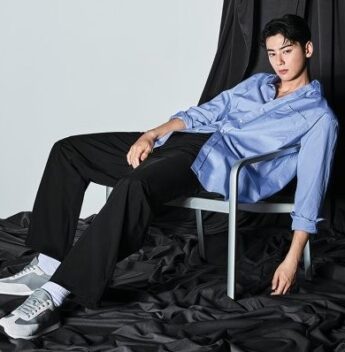 CHA EUN-WOO estrela campanha Spring 2025 da Calvin Klein