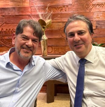 Cid Gomes e Camilo Santana serão homenageados pela Alece com a Medalha Virgílio Távora