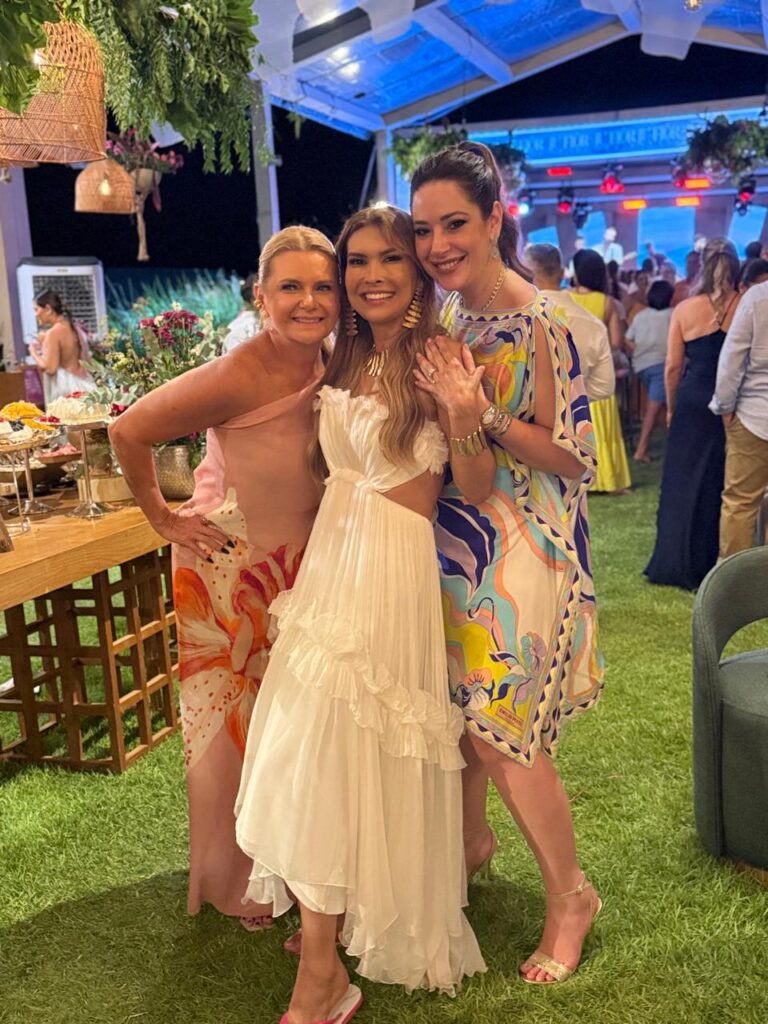 Cyndra Potiguar, Juliana Elali E Sílvia De Castro