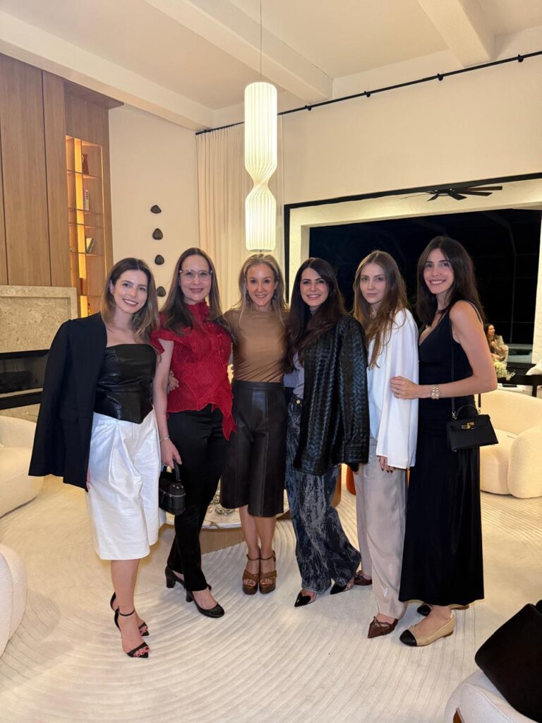 Dra. Manoela Crisóstomo No 2025 Aad Meeting (7)