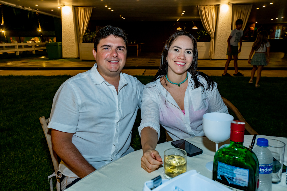 Eduardo Meneleu E Mayara Teixeira