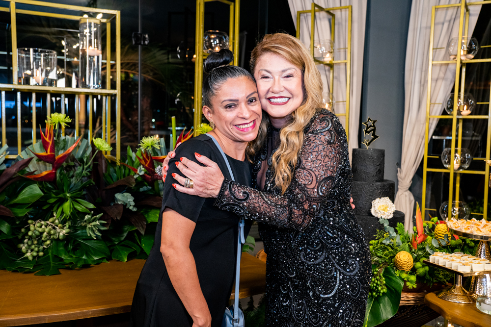 Jack E Stela Frota Salles