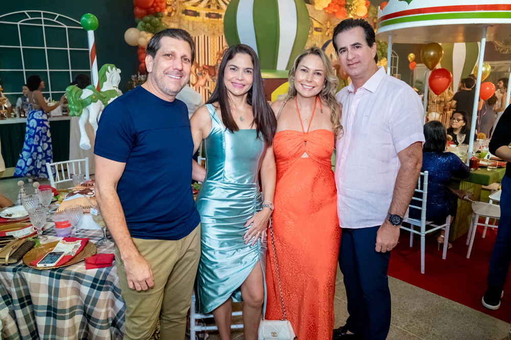 Jonathas Costa, Manoela Ponte, Talynie Mihaliuc E Flávio Menezes