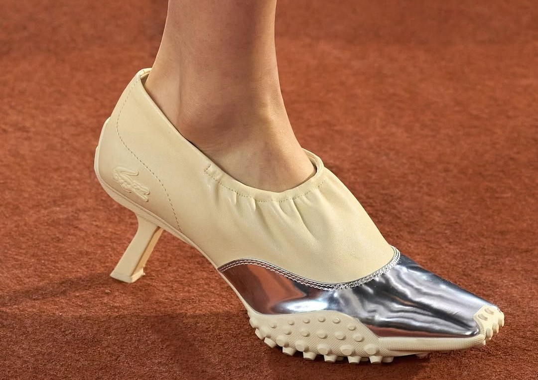 Do clássico ao bizarro: sapatos exóticos são destaque na Paris Fashion Week Do clássico ao bizarro: sapatos exóticos são destaque na Paris Fashion Week
