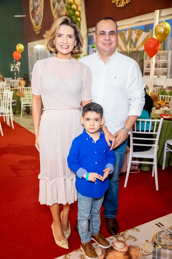 Larissa, Cleyson E Pedro Nunes