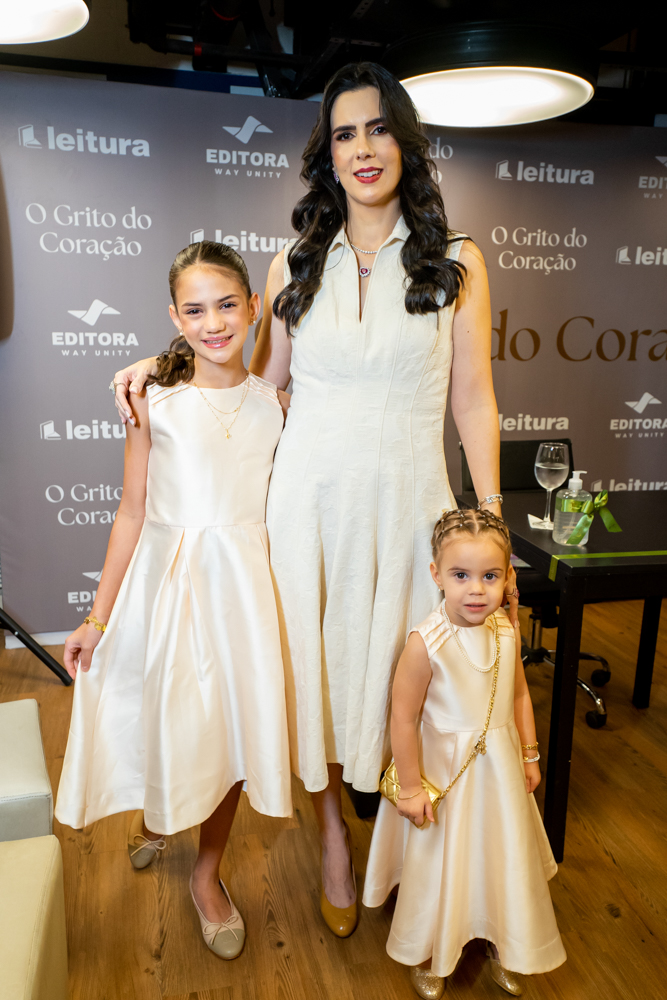 Maria, Priscila E Natasha De Sá Cavalcante Fontenele
