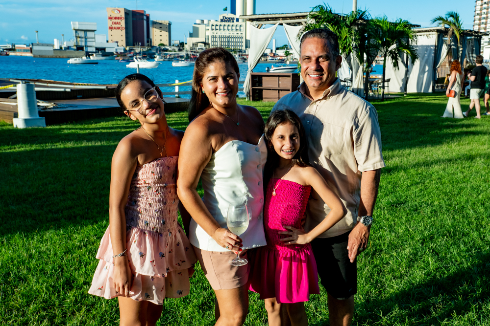 Marilia, Manuela, Milena E Eduardo Monte