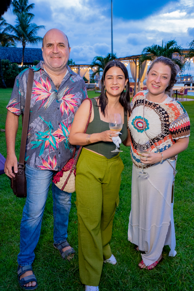 Maurizio Antoniolo, Manu Oliveira E Thais Colicchio