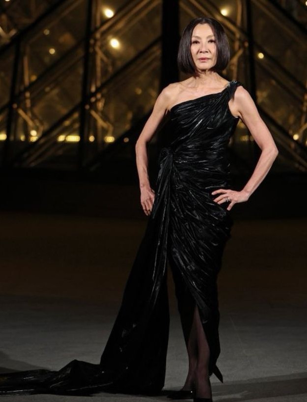 Michelle Yeoh De Balenciaga