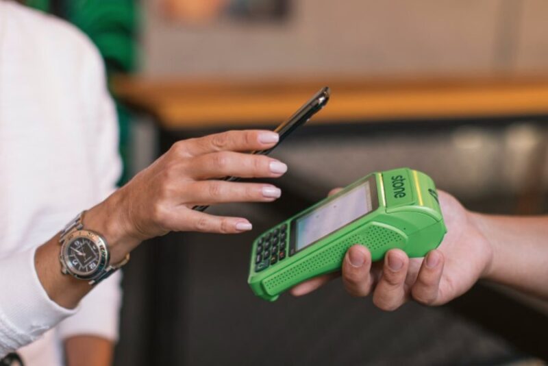 Uso de pagamentos digitais atinge 90% dos consumidores na América Latina, revela Mastercard