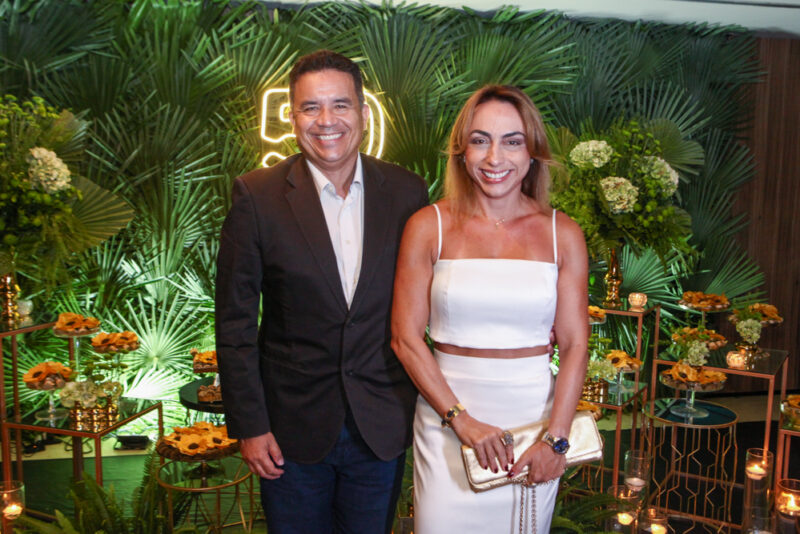 B-DAY - José Teófilo comemora 50 anos rodeado pela família e amigos em Sunset Party no Gran Marquise