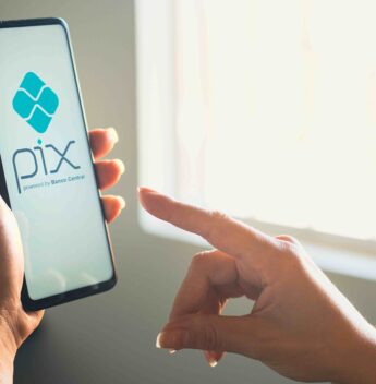 EUA atacam Pix para favorecer empresas de pagamentos estadunidenses
