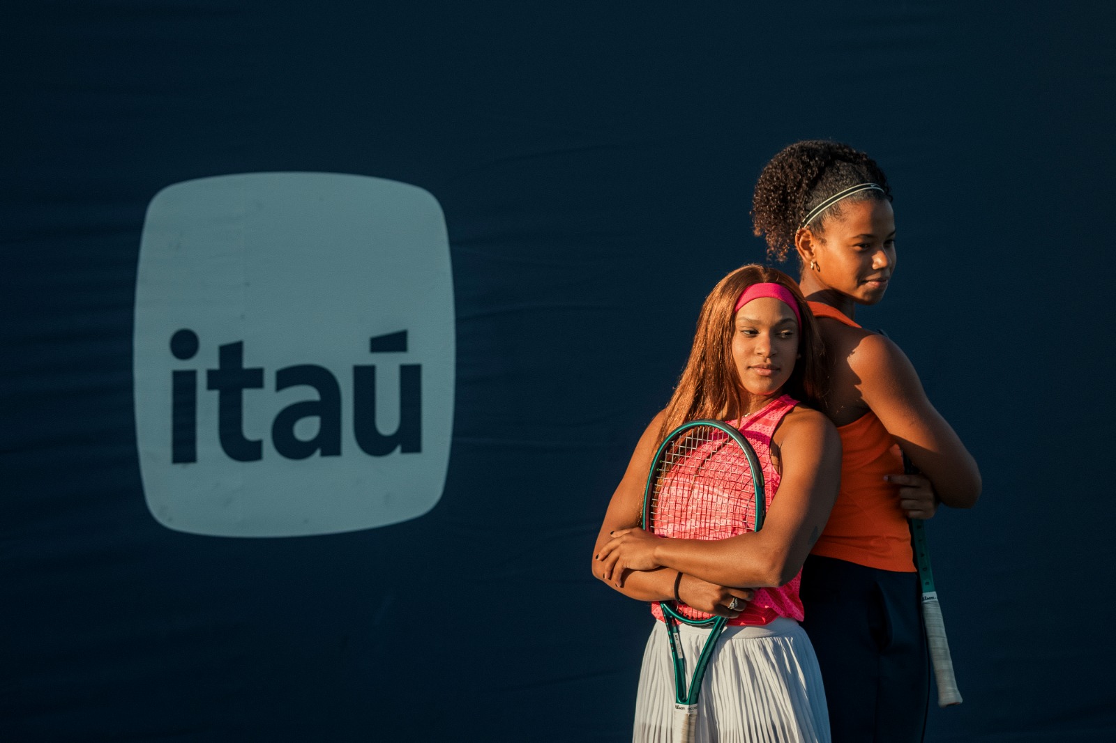 Rebeca Andrade troca a trave pela quadra e vive dia de tenista no Miami Open