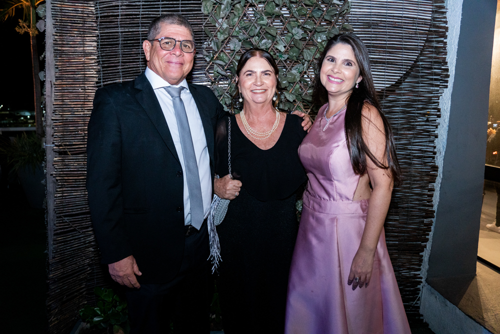 Roberto Ferreira, Carmen E Renata Ary