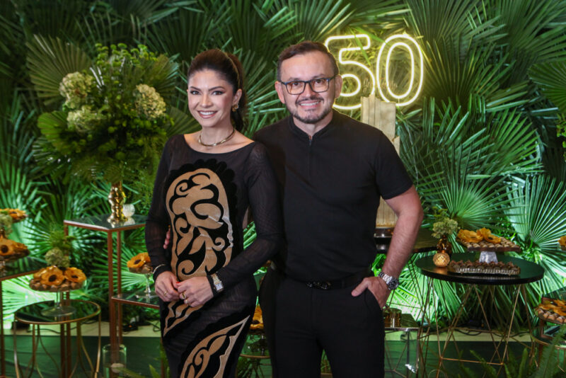 B-DAY - José Teófilo comemora 50 anos rodeado pela família e amigos em Sunset Party no Gran Marquise