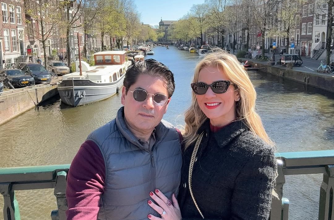 Pompeu Vasconcelos e Mariana da Fonte desvendam os encantos de Amsterdã com charme e sofisticação Pompeu Vasconcelos e Mariana da Fonte desvendam os encantos de Amsterdã com charme e sofisticação