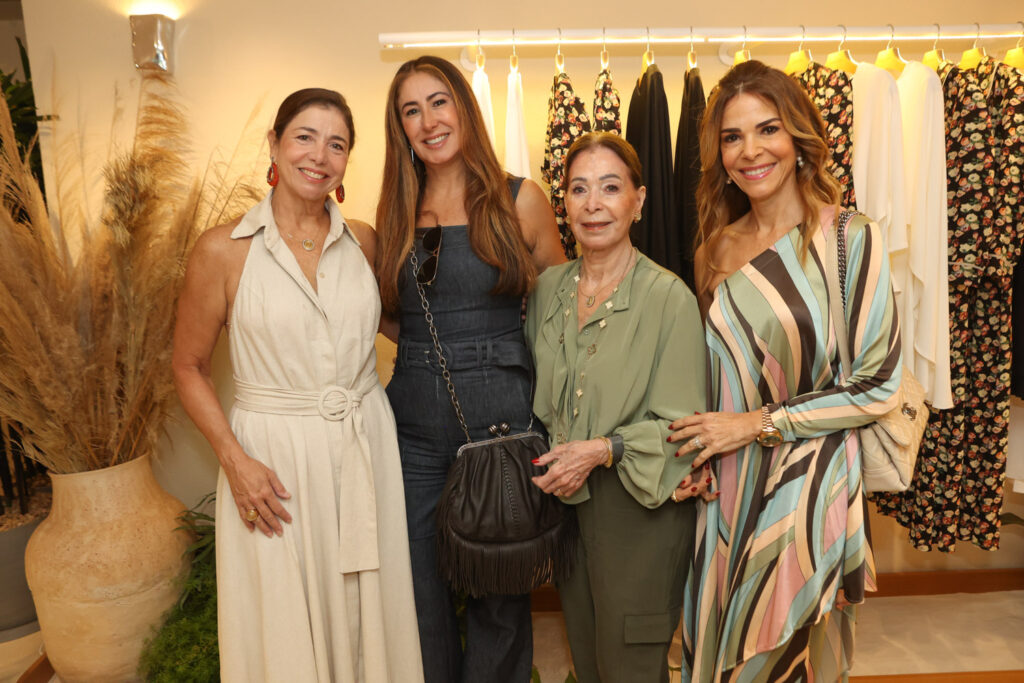 Adriane Vale, Ana Cristina Dib Miguel,regina Vale E Manoela Ferrari