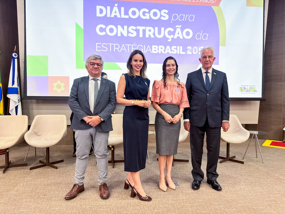 Alexandre Cialdini, Gabriella Aguiar, Vírginia Ângelis E Carlos Prado
