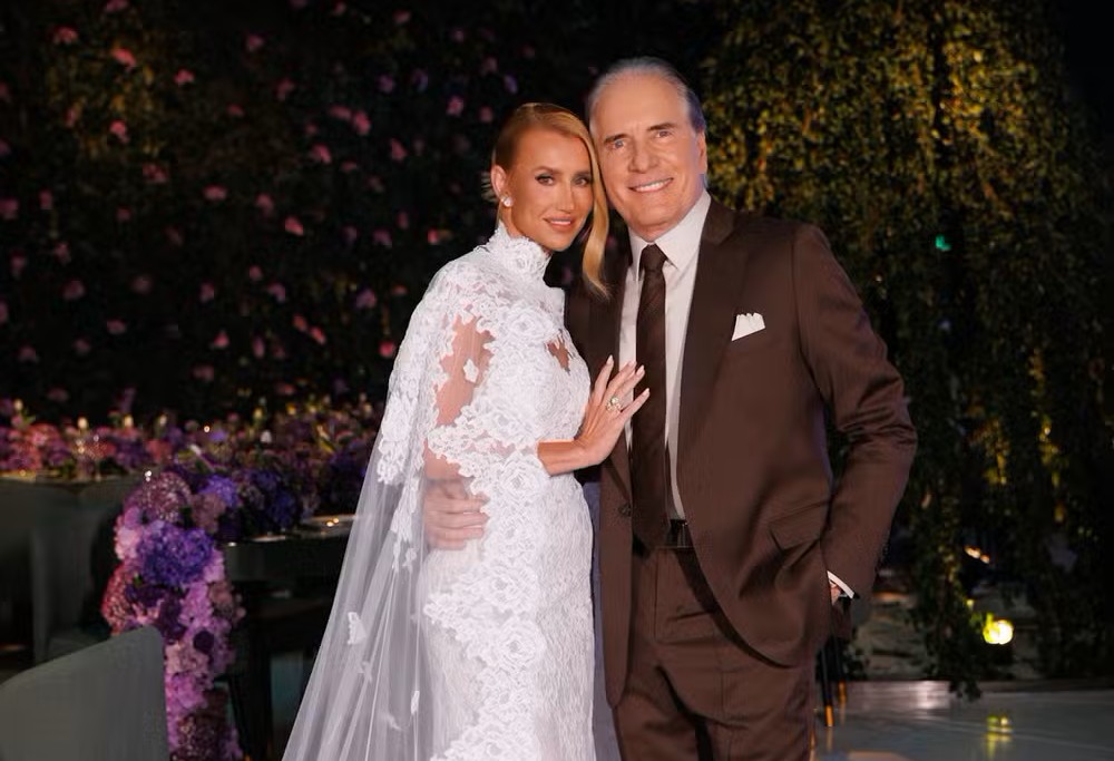 Ana Paula Siebert e Roberto Justus celebram 10 anos de casamento em festa milionária