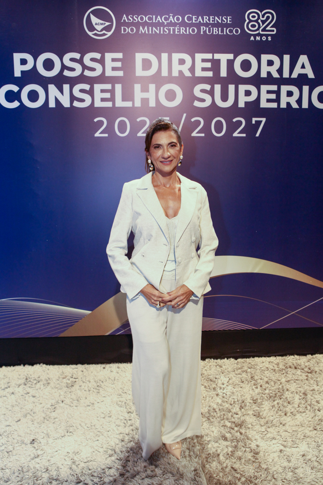 Ana Vládia Gadelha (21)