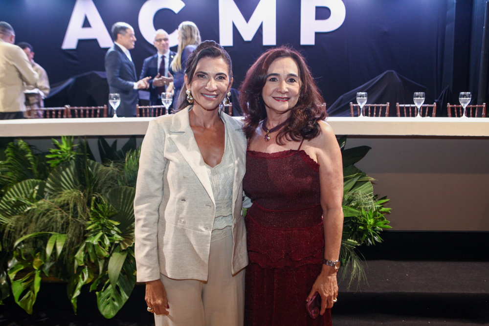 Ana Vládia Gadelha E Maria Neves