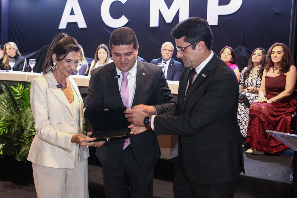 Ana Vládia Gadelha, Herbert Gonçalves E Tarcisio Bonfim (12)