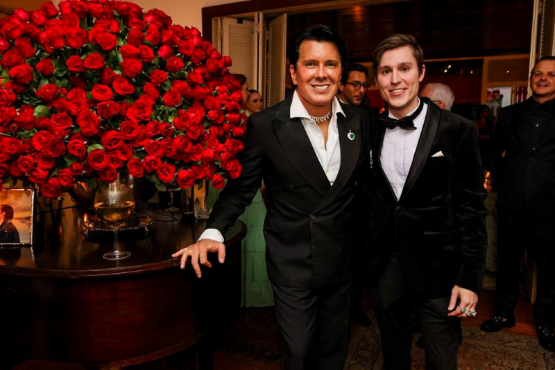 André Ramos finaliza trilogia de eventos em celebração aos seus 50 anos com festa black-tie André Ramos finaliza trilogia de eventos em celebração aos seus 50 anos com festa black-tie