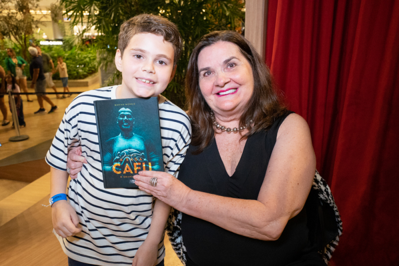 A Saga Cafu - Cafu recebe fãs no lançamento de sua biografia no Iguatemi Bosque, em Fortaleza