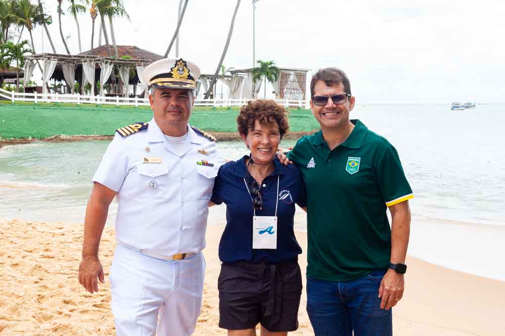 Copa Comandante Emilião promove atividades de canoagem e educação ambiental para estudantes no Iate Clube de Fortaleza Copa Comandante Emilião promove atividades de canoagem e educação ambiental para estudantes no Iate Clube de Fortaleza