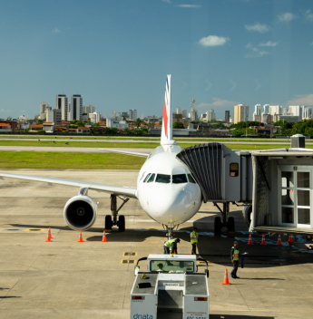 Alta do combustível leva ao cancelamento de mais de 3,5 mil voos no Brasil