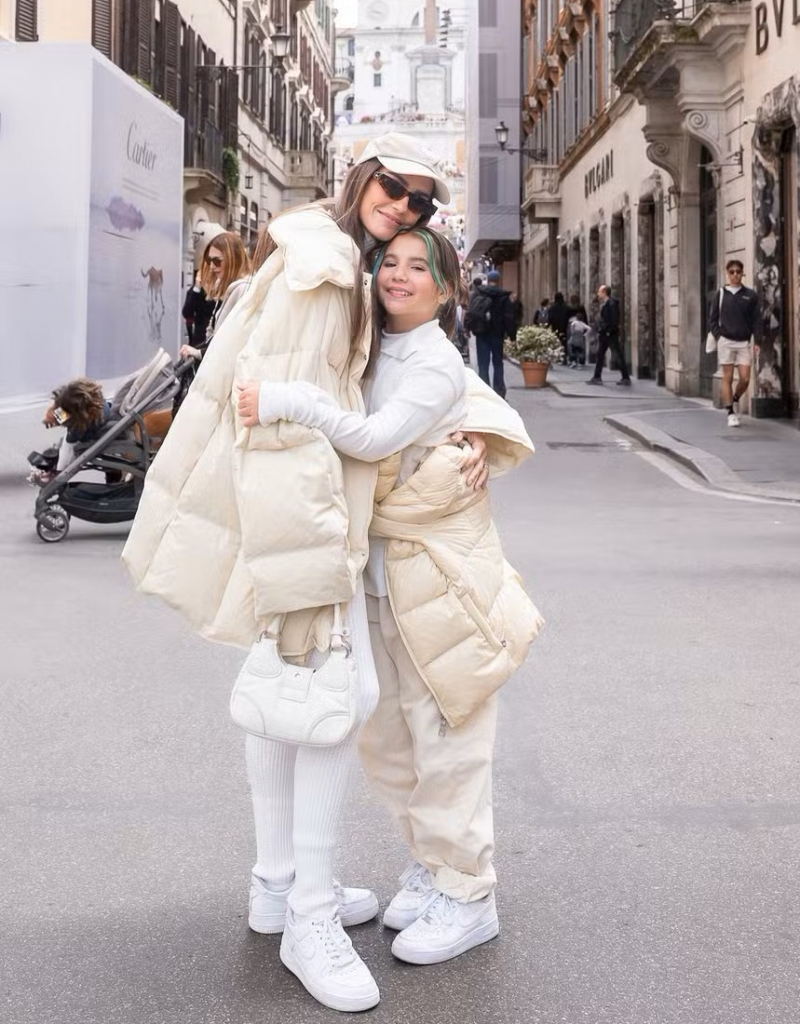 Deborah Secco E Maria Flor Em Roma 3