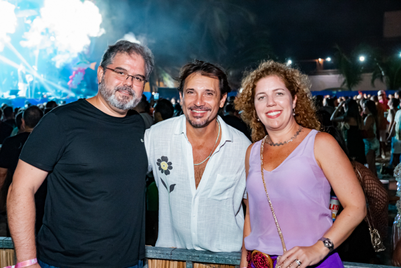 Festival à beira-mar - Nattan, Menos é Mais e Thiago Freitas comandam a primeira noite do Playa Cumbuco